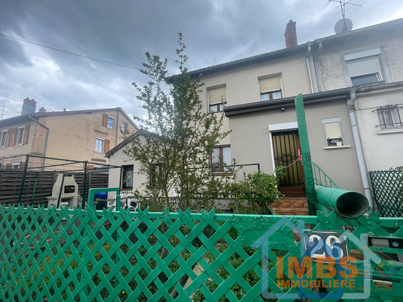 Maison - 99 m² - 5 pièces