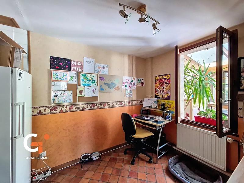 Maison - 200 m² - 10 pièces