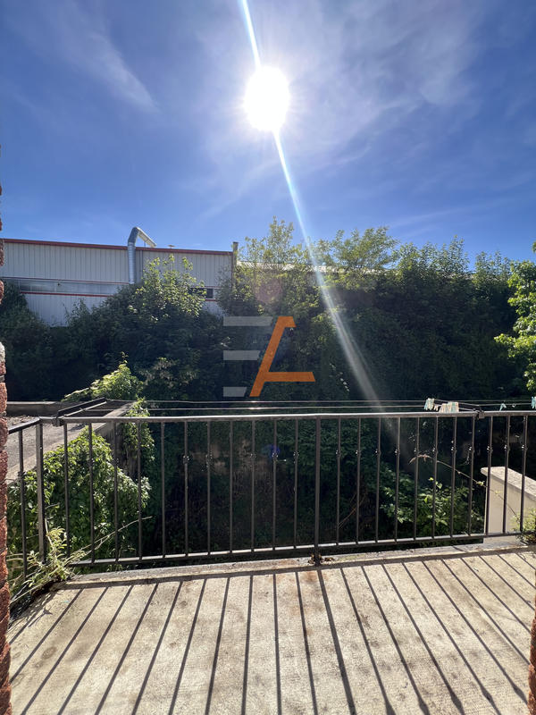 Maison de village - 90 m² - 4 pièces