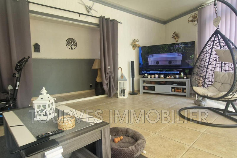 Villa - 184 m² - 6 pièces