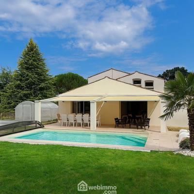 Maison - 189 m² - 6 pièces