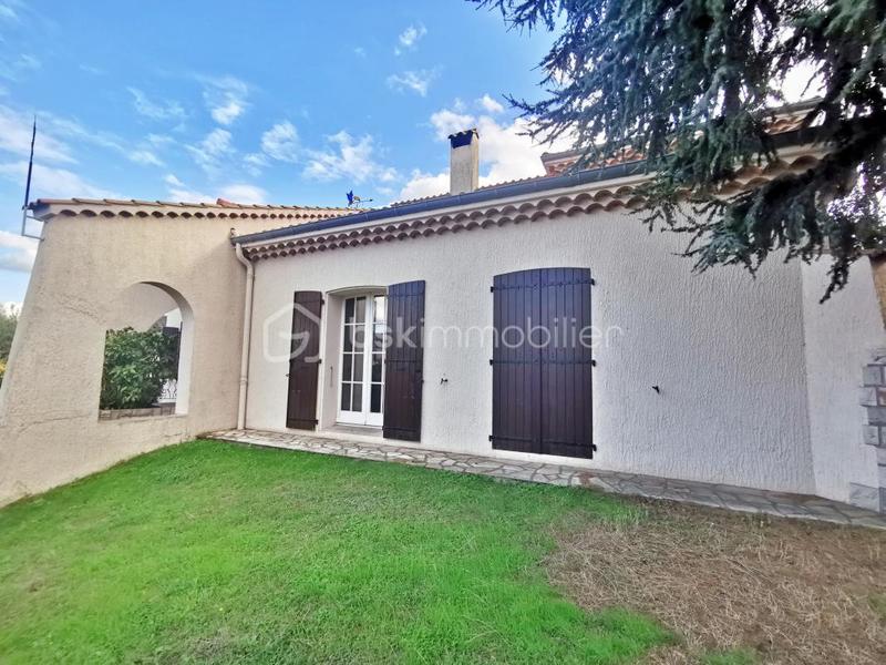 Maison traditionnelle - 197 m² - 7 pièces