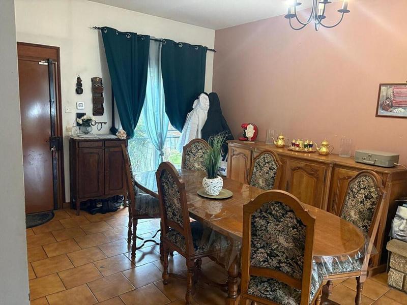 Maison - 140 m² - 5 pièces