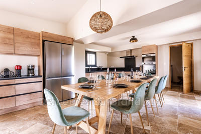 Mas - 250 m² - 8 pièces