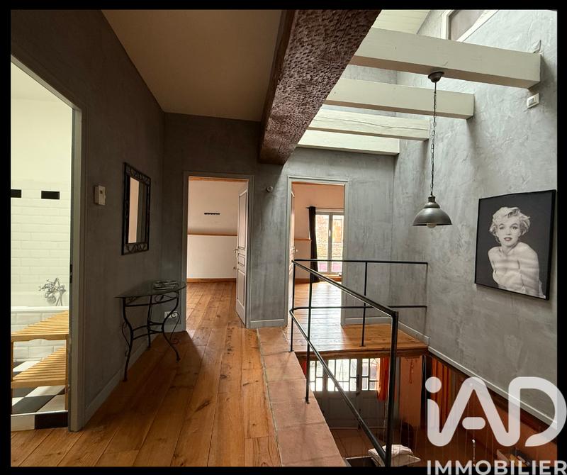 Maison - 196 m² - 5 pièces