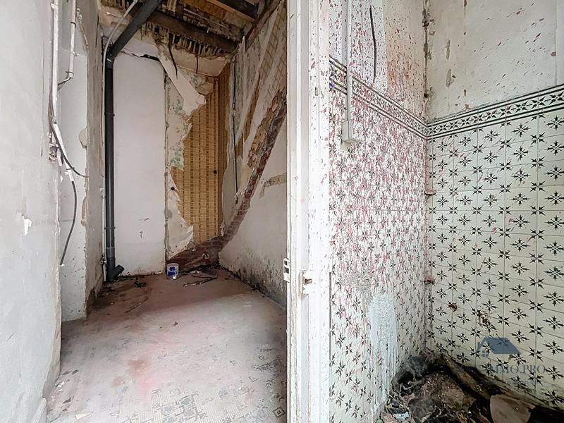 Local commercial - 150 m² - 3 pièces