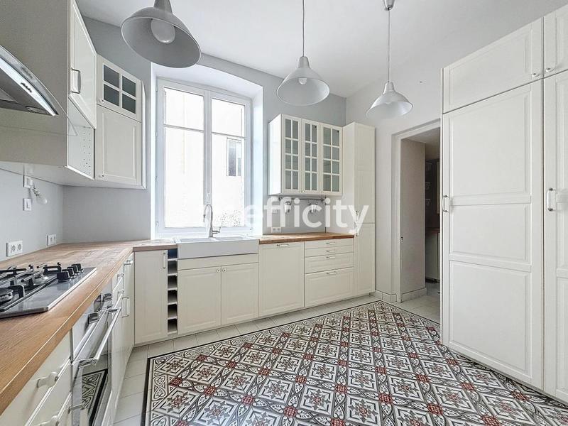 Maison bourgeoise - 278 m² - 10 pièces