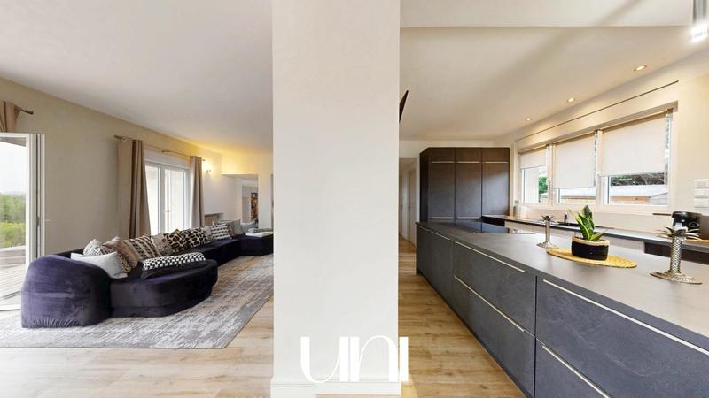 Maison - 260 m² - 6 pièces