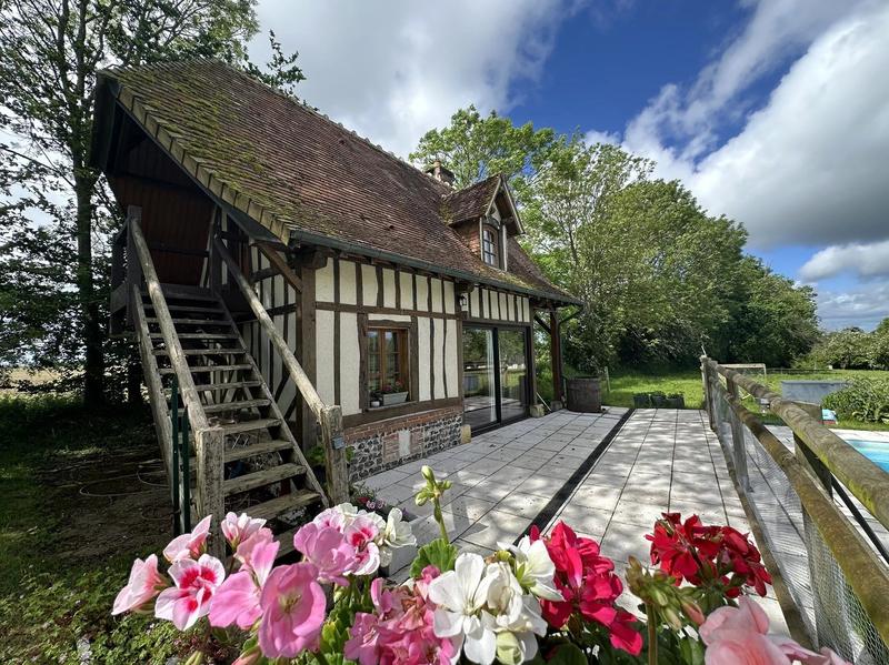 Maison - 342 m² - 14 pièces