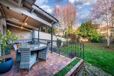 Maison - 210 m² - 8 pièces