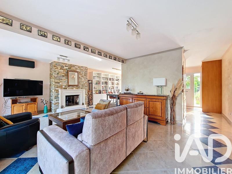 Maison - 177 m² - 7 pièces