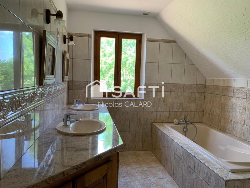 Maison - 167 m² - 5 pièces