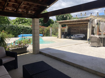 Maison - 93 m² - 5 pièces