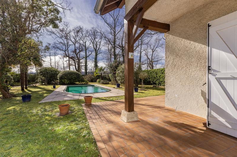 Maison - 198 m² - 8 pièces