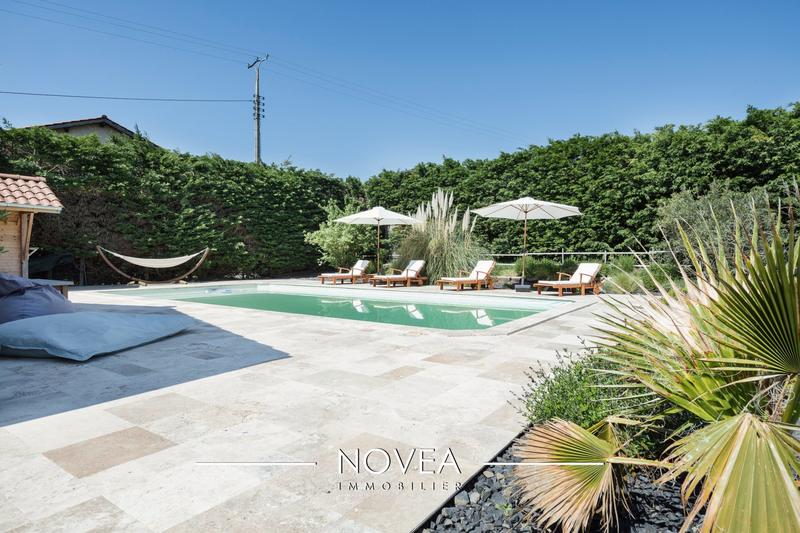 Maison ancienne - 245 m² - 8 pièces