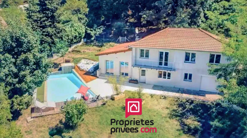 Maison - 180 m² - 8 pièces