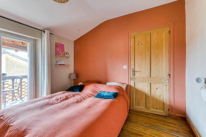 Appartement - 85 m² - 5 pièces