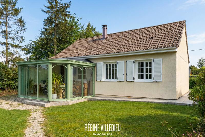 Maison traditionnelle - 85 m² - 5 pièces