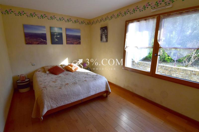 Propriété - 175 m² - 11 pièces