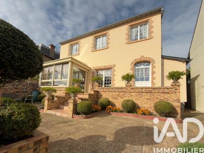 Maison de ville - 128 m² - 9 pièces