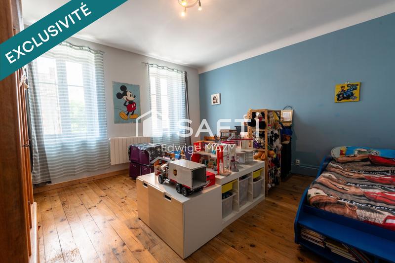 Maison - 215 m² - 10 pièces