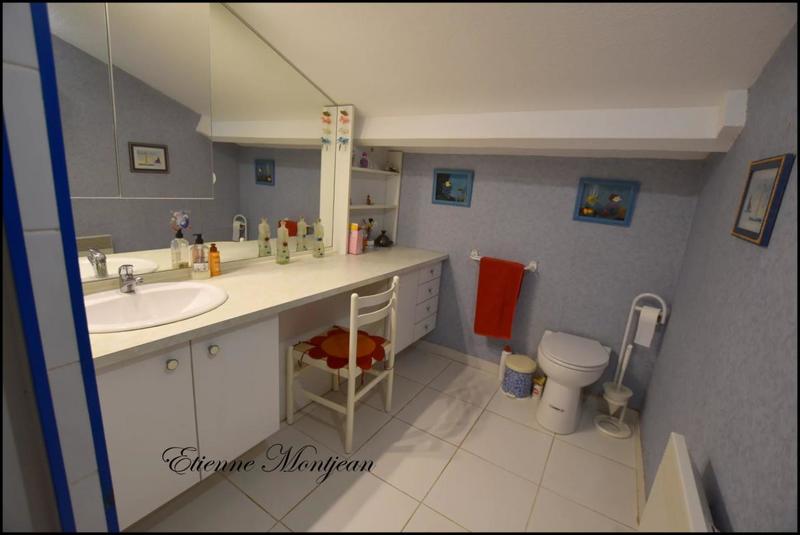 Maison - 256 m² - 13 pièces