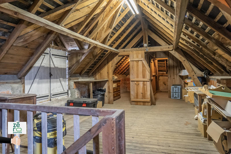 Maison - 230 m² - 10 pièces