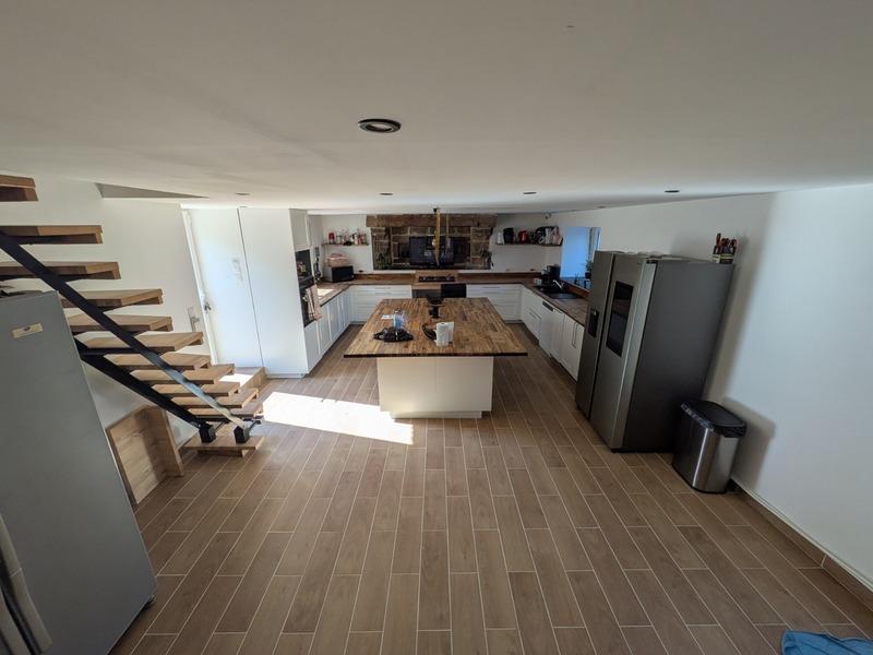 Corps de ferme - 243 m² - 6 pièces