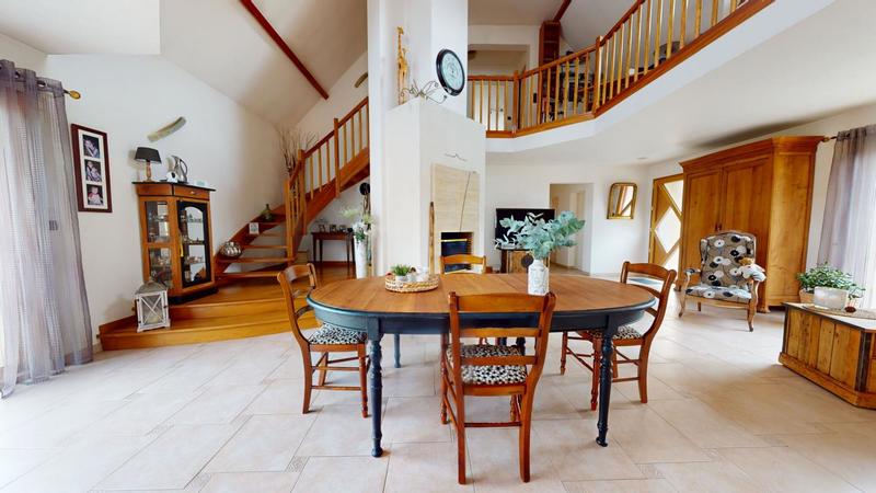 Maison - 184 m² - 5 pièces