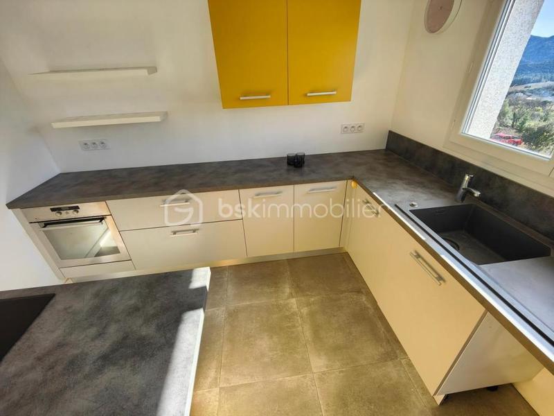 Villa - 80 m² - 4 pièces