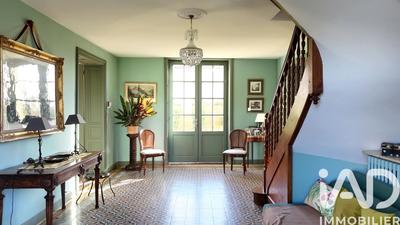 Maison - 335 m² - 10 pièces