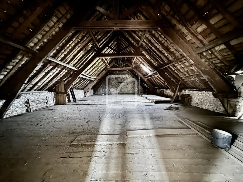 Maison - 128 m² - 9 pièces