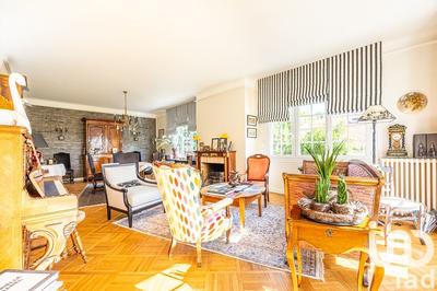 Maison - 195 m² - 6 pièces