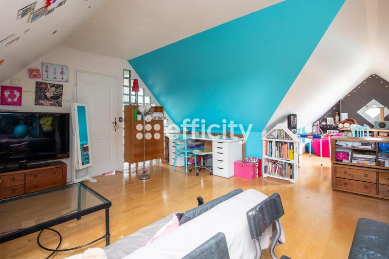 Maison - 188 m² - 7 pièces