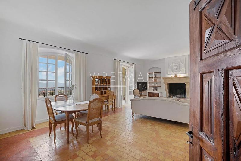 Maison de ville - 200 m² - 7 pièces