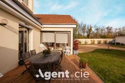 Maison - 184 m² - 7 pièces