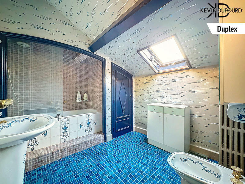 Maison - 290 m² - 10 pièces