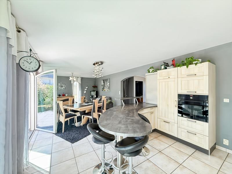 Maison - 140 m² - 7 pièces