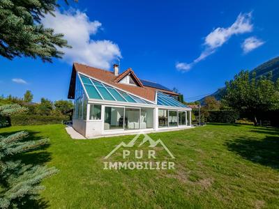 Maison - 165 m² - 6 pièces