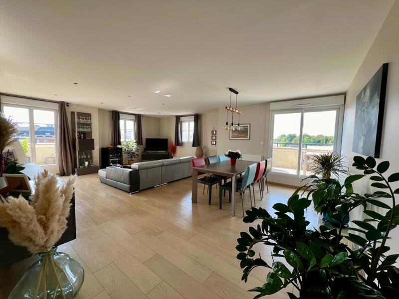 Appartement - 138 m² - 5 pièces