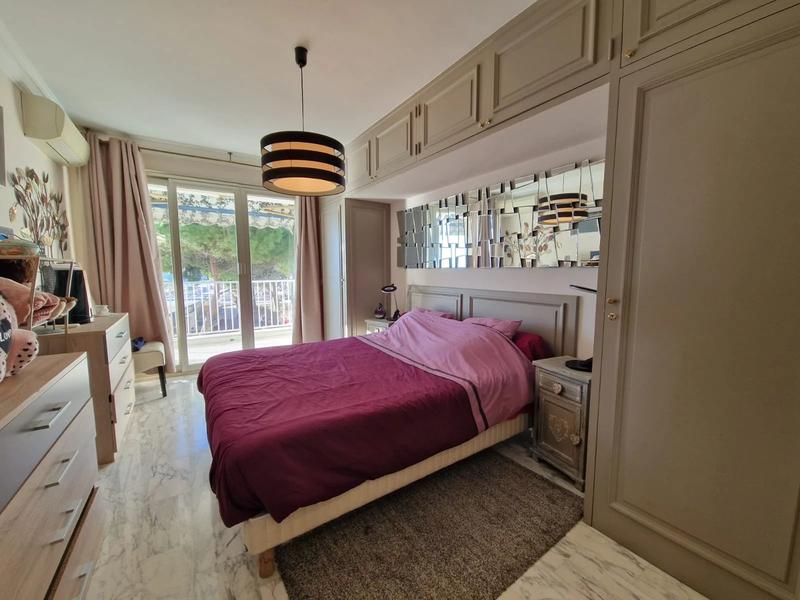 Appartement - 93 m² - 3 pièces