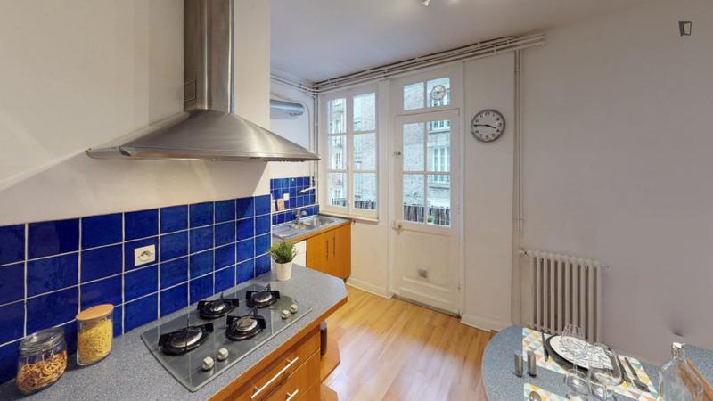 Chambre - 11 m² - 4 pièces