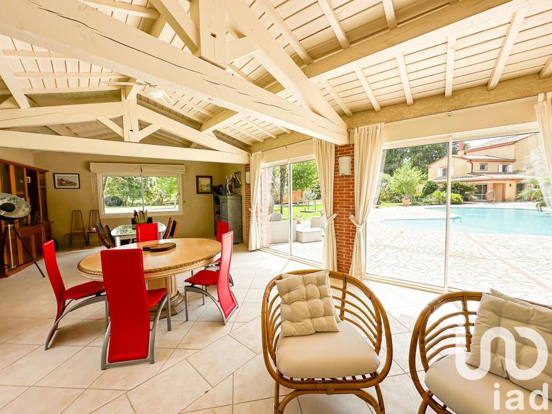 Maison - 360 m² - 5 pièces