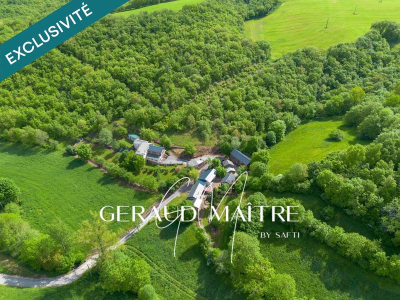 Maison - 236 m² - 11 pièces