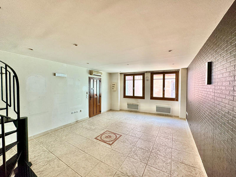 Appartement - 85 m² - 4 pièces