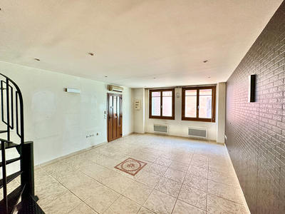 Appartement - 85 m² - 4 pièces