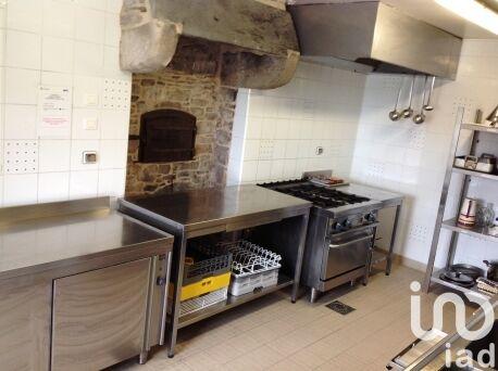 Maison - 465 m² - 17 pièces