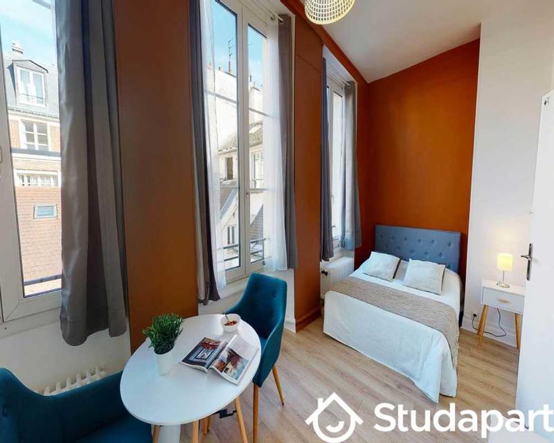 Chambre - 100 m² - 1 pièce