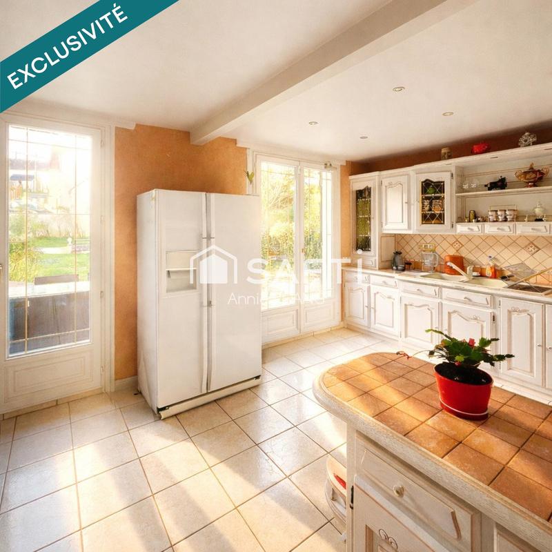 Maison - 244 m² - 9 pièces