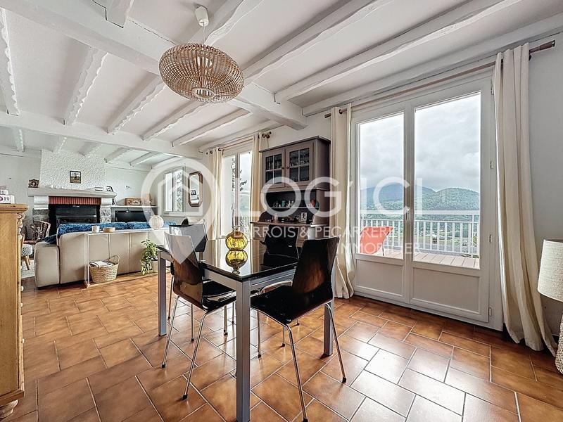 Maison - 180 m² - 7 pièces